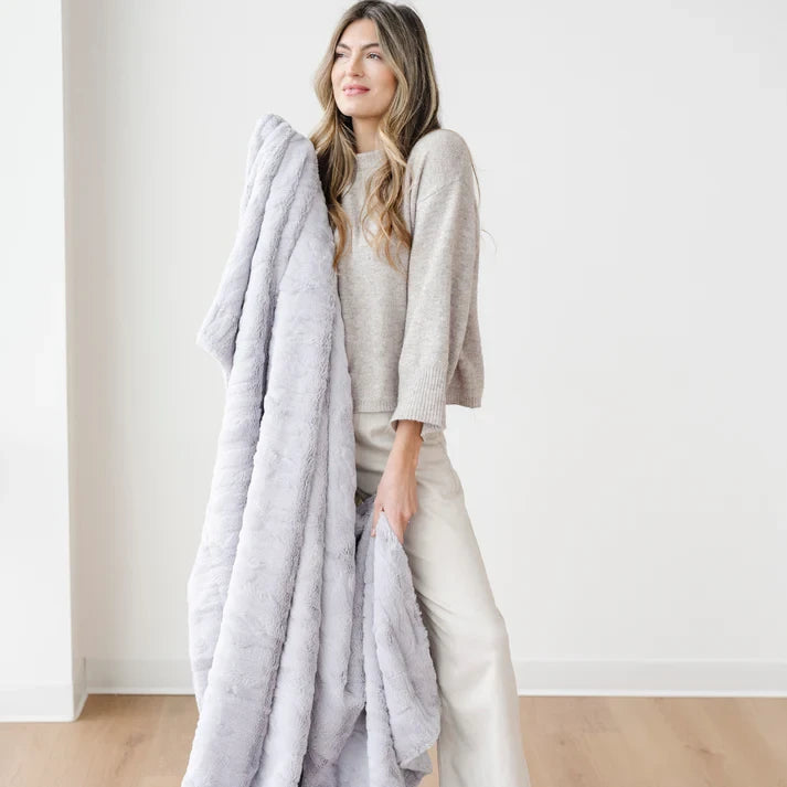 Saranoni Patterned Faux Fur Throw Blankets