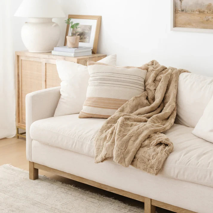 Saranoni Patterned Faux Fur Throw Blankets
