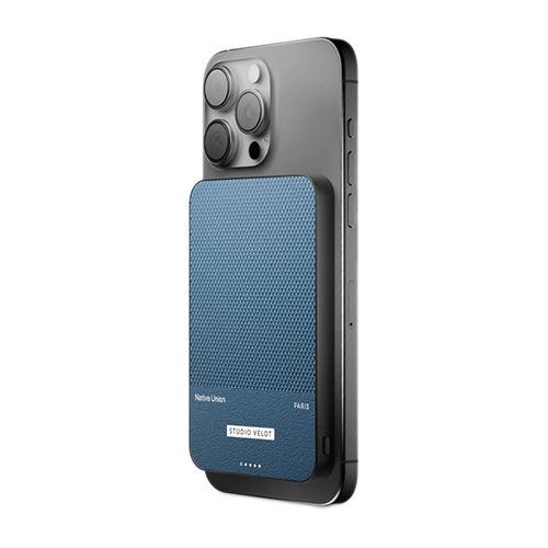 Native-Union-_RE_Classic-Magnetic-Power-Bank-5000mAh-Navy-b.png