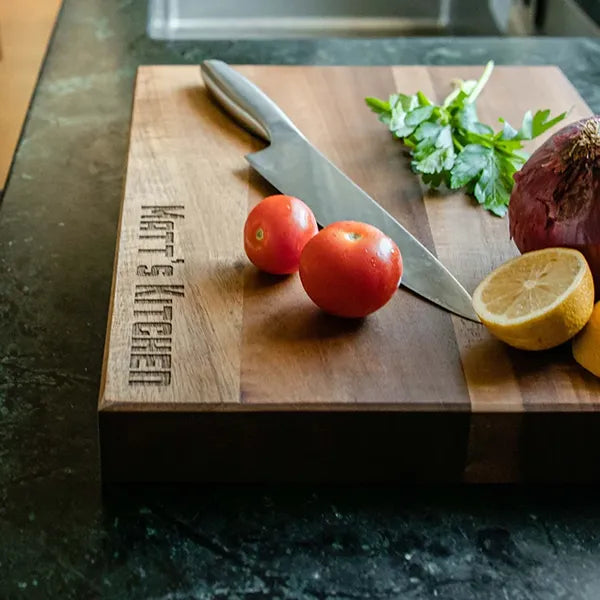 chopping-block-or-cutting-board-wood-lifestyle.webp