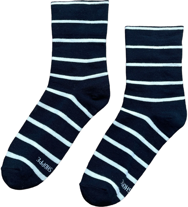 le-bon-shoppe-wally-socks-black.webp