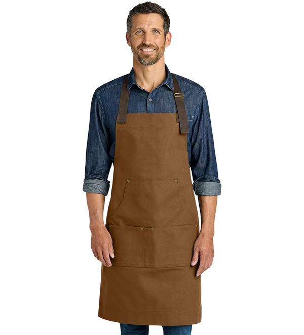 port-authority-signature-workwear-apron-duck-brown-model.webp