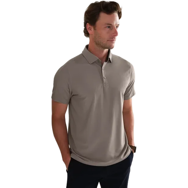 rhone-regatta-pique-polo-foggy-taupe-model.webp
