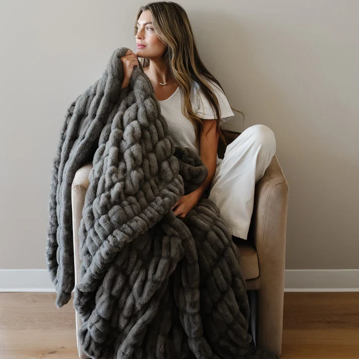 Saranoni Double Ruched Throw 50”x 60”