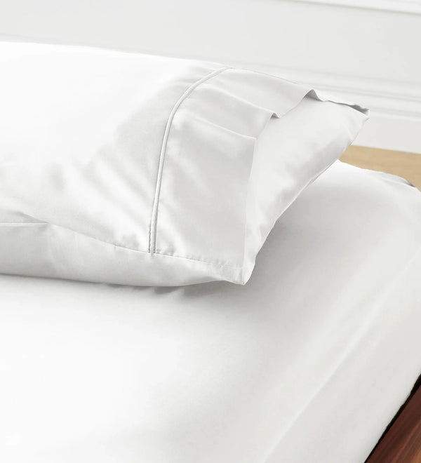 signature-bamboo-fitted-sheet-cloud-white.webp