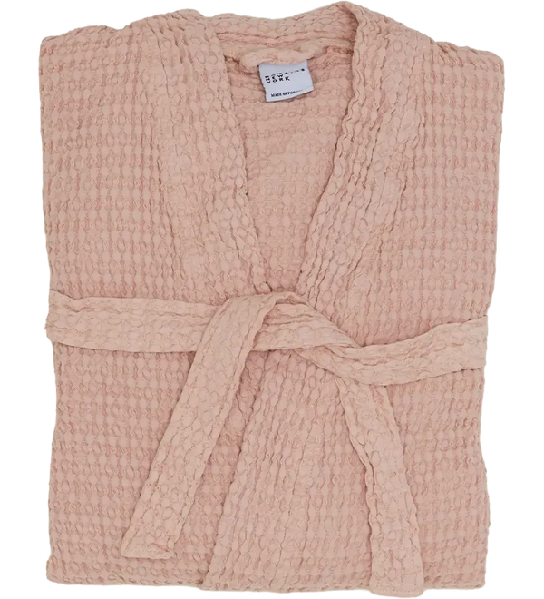 simple-waffle-bathrobe-blush_c32b0a0f-e6a8-44c3-bd7e-d088d77ed2ca.webp