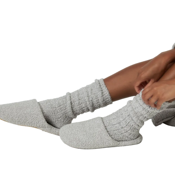 slippers-closed-toe-heathered-kash-lounge-oyster-bone-lifestyle.webp