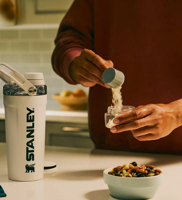 stanley-the-vitalize-shaker-bottle-20oz-chalk-lifestyle.webp